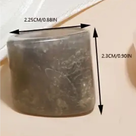 NWOT-Spring/Summer Jelly Resin 6 pc Rings Set - Picture 5 of 5